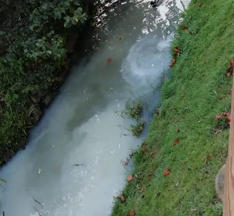 vertidos r&iacute;o Santa Cruz outubro 2019
